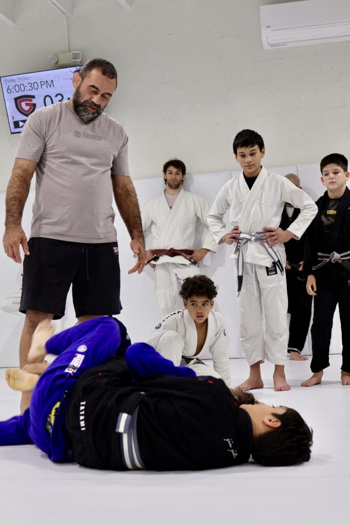 vagner rocha instructor teaching jiu jitsu